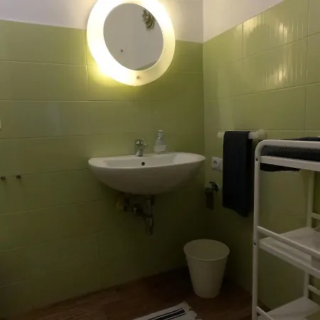 Διαμέρισμα Putignani 178 *